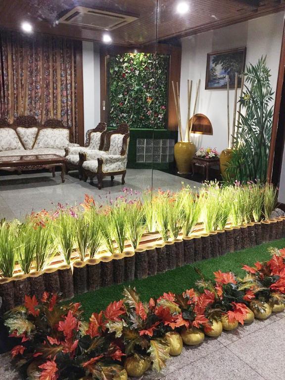 Excel Palace Hotel Yangon Luaran gambar