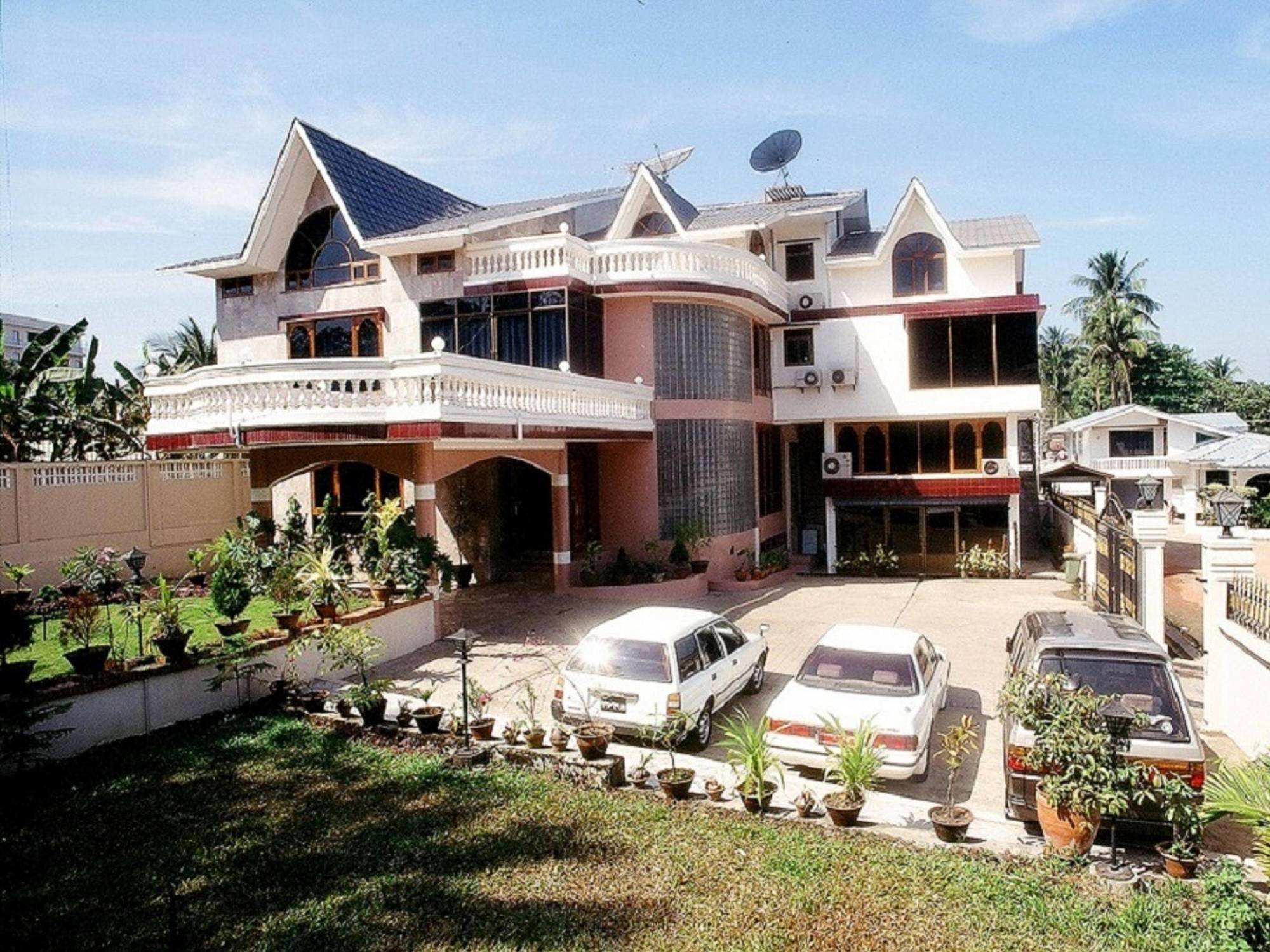 Excel Palace Hotel Yangon Luaran gambar