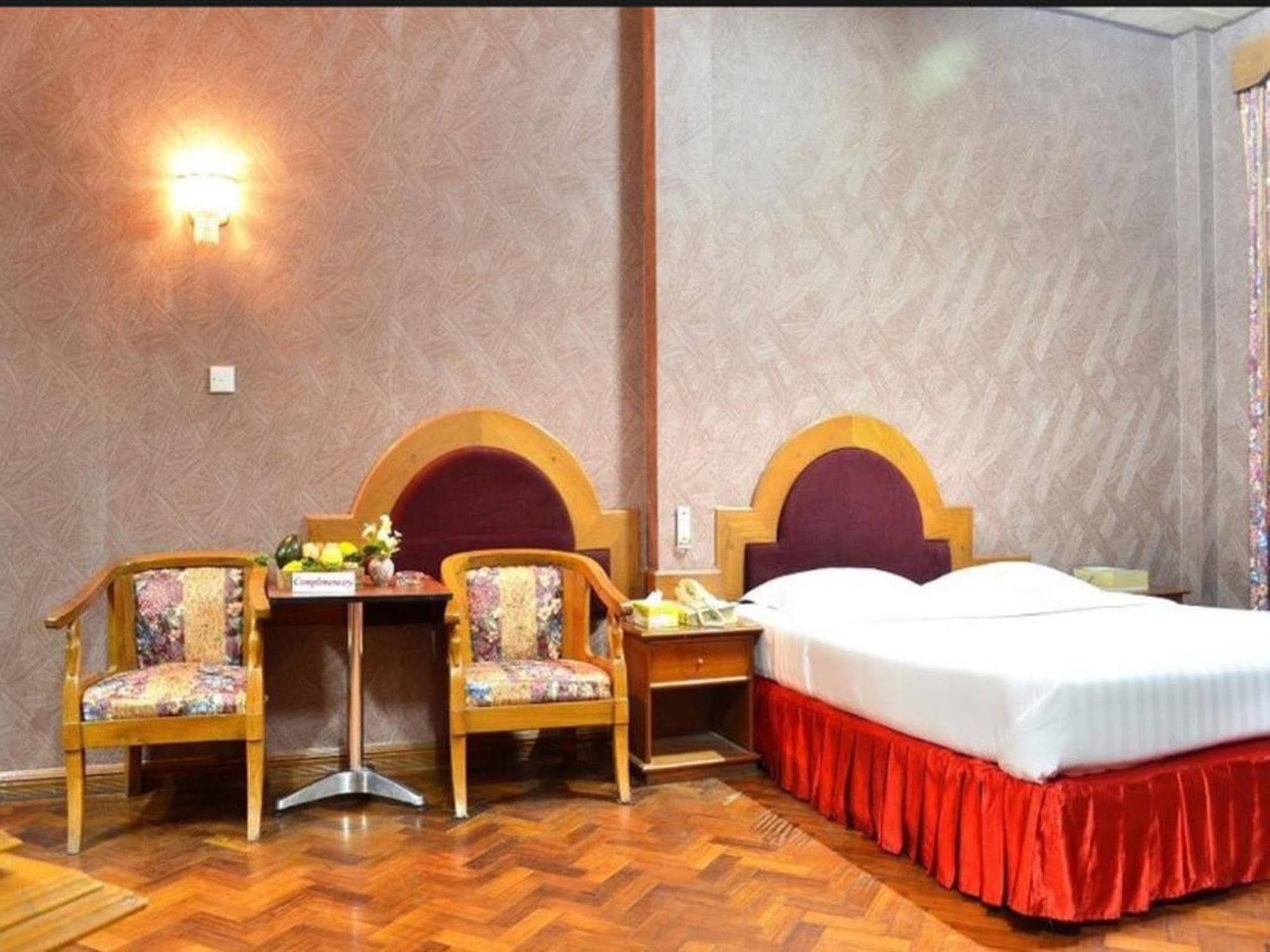 Excel Palace Hotel Yangon Luaran gambar